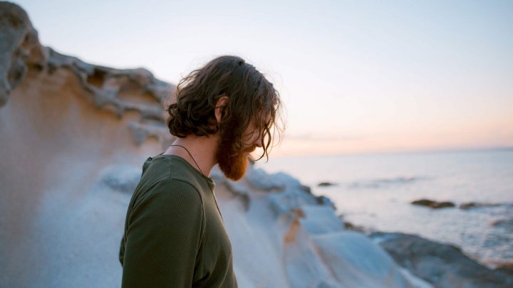 5 maneras probadas de hacer que te eche de menos con locura